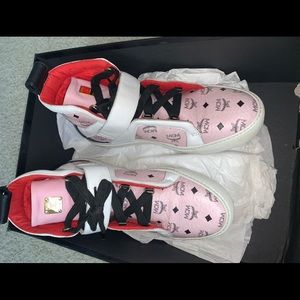 MCM WOMENS SNEAKERS SIZE 39